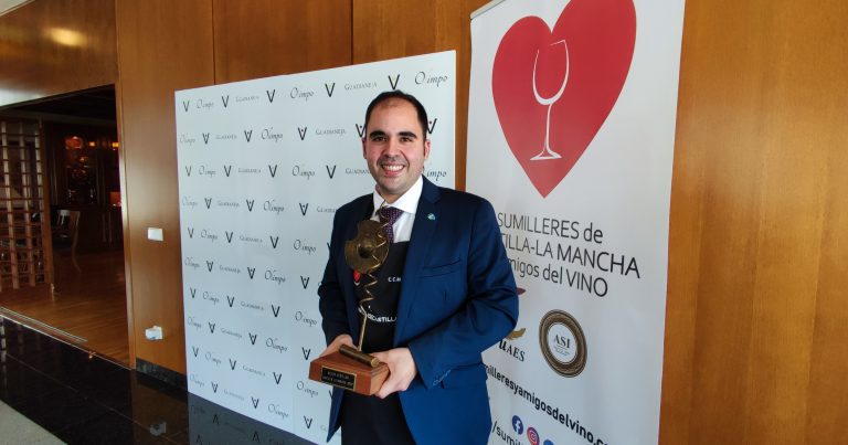 Carlos Cañas gana el Concurso Regional de Sumilleres celebrado en Vinícola de Castilla