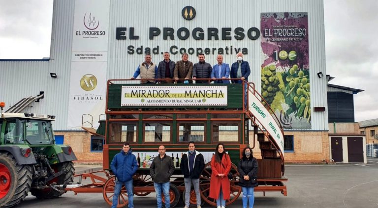 El “carrobús” será la estrella de la nueva iniciativa enoturística impulsada por El Progreso