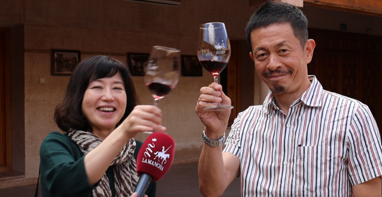 La prensa especializada japonesa se interesa por los vinos de la DO La Mancha