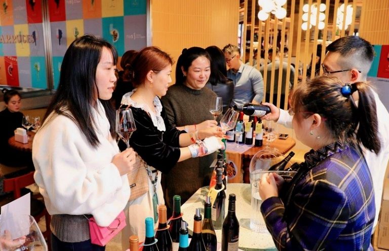 Arranca un ambicioso programa de promoción de vinos españoles en China