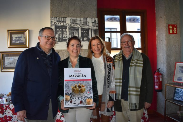 San Telesforo presenta el libro “Recetas con mazapán para disfrutar todo el año»