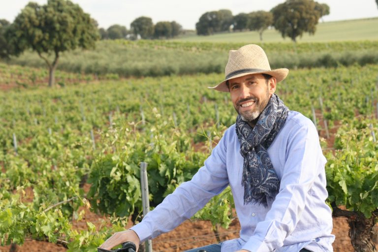 Bienvenido Muñoz Pollo, pionero en la elaboración de chardonnay en Castilla-La Mancha
