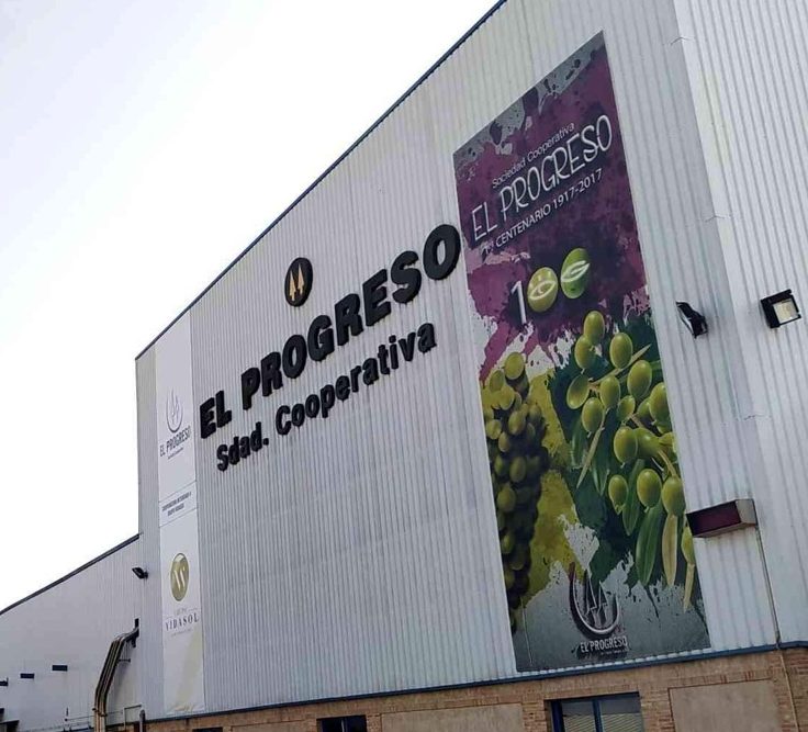 La Cooperativa El Progreso vende un 150% más de AOVE envasado