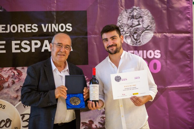 DCOOP Vinos Baco continua con su racha de premios en prestigiosos concursos