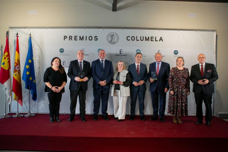 La Junta entrega los premios Columela a la defensa de la dieta mediterránea