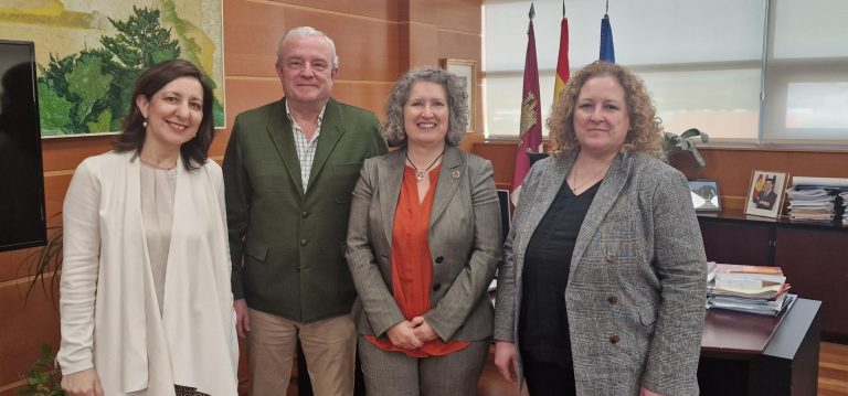 Las alcoholeras de Castilla-La Mancha exponen sus planes de gestión de residuos a la Junta