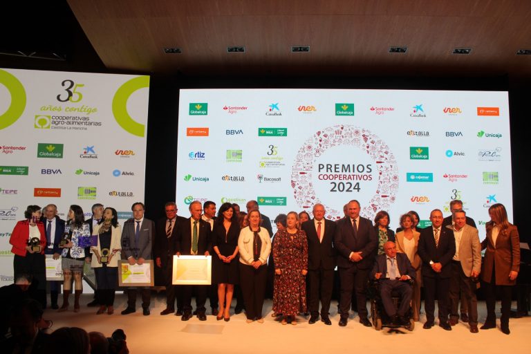 Premiadas cinco cooperativas de Castilla-La Mancha en la gala de los Premios Cooperativos