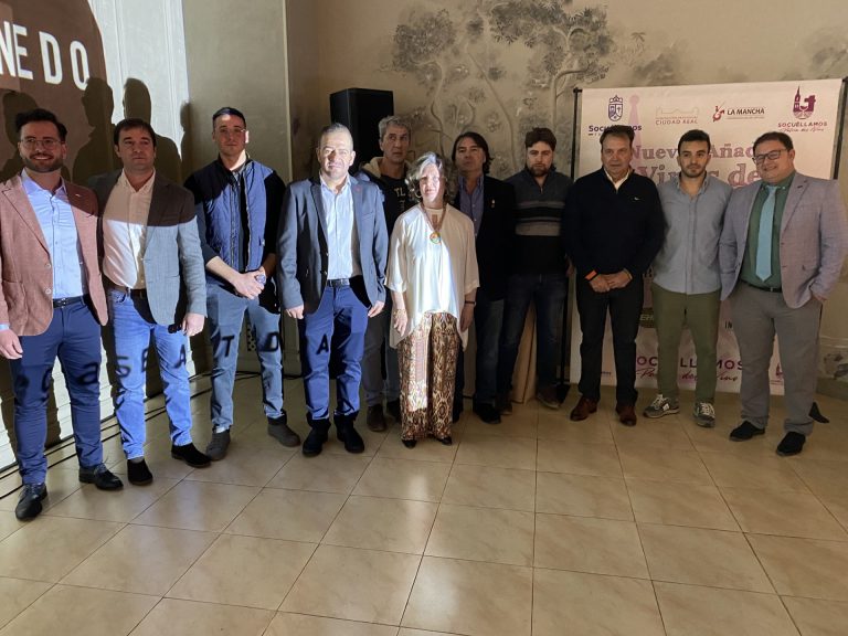 Trece bodegas de Socuéllamos presentan sus nuevas añadas en un acto multitudinario 