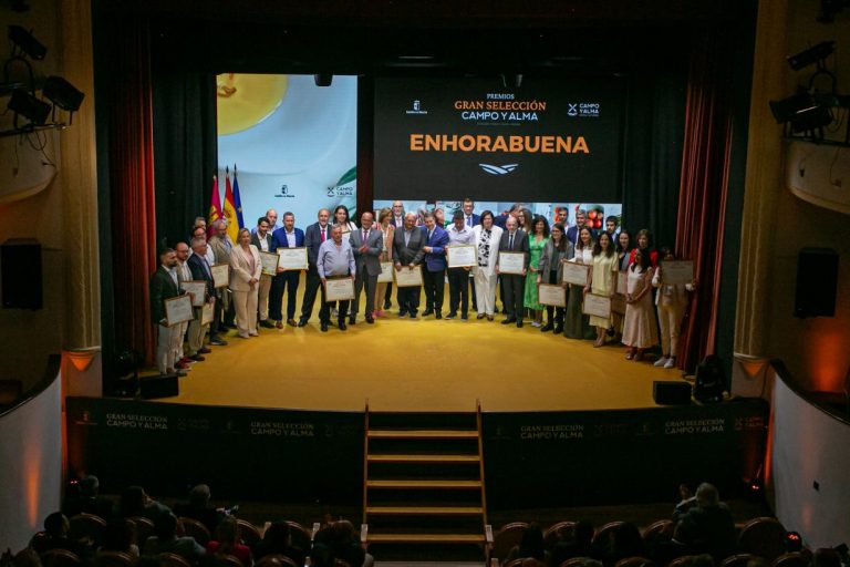Bodegas Símbolo y Virgen de las Viñas, grandes triunfadoras en los  Premios Gran Selección Campo y Alma