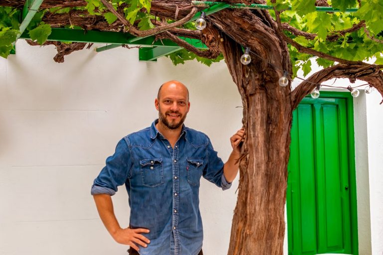 Bodegas Verum se consolida en la élite del vino español con los 96 puntos de Tim Atkin a su vino Ulterior Garnacha Parcela 6 2020