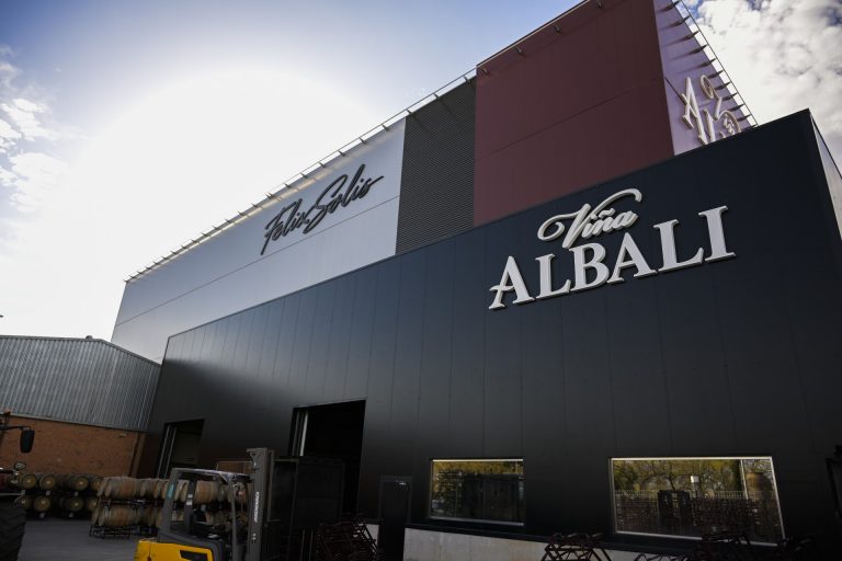 Félix Solís Avantis, premiada por su compromiso con la economía circular en su cadena de suministro y envasado Félix Solís Avantis, premiada por su compromiso con la economía circular en su cadena de suministro y envasado