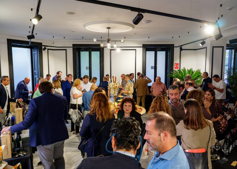 Más de 180 profesionales se dieron cita en el I Salón de Vinos de Pago Certificados celebrado en Madrid