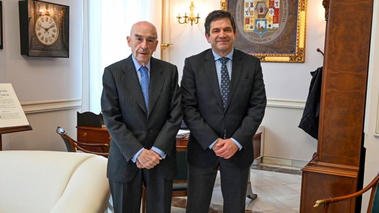 La Diputación colaborará con la Bodega Virgen de las Viñas en el 25 aniversario de su Certamen Cultural