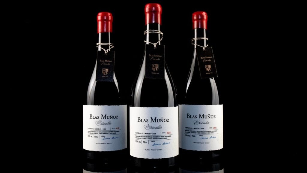 Botellas de Blas Muñoz Essentia, vino tinto de Bodegas Muñoz
