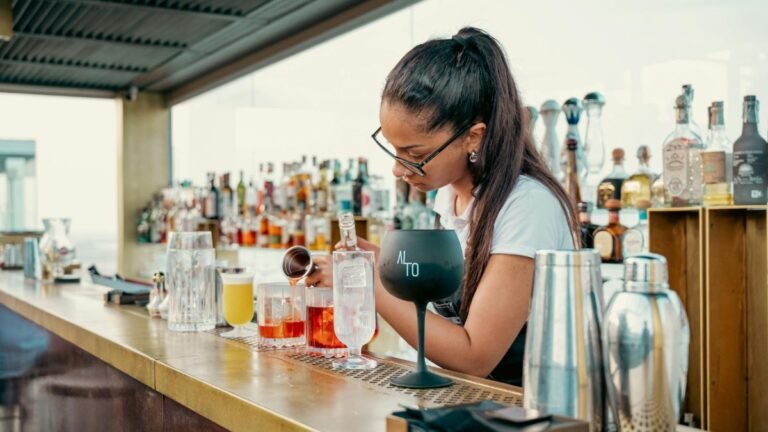 La producción hostelera cae un 1,4 % según el INE.