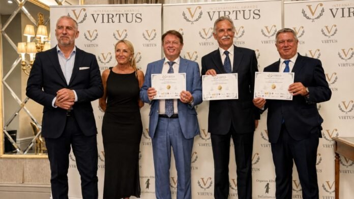 Entrega de los premios Gran Oro a Bodegas Carrascas en la gala de los Premios Virtus 2026 en el Hotel Wellington