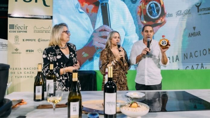 Actividad gastronómica y cata de vinos en FERCATUR de Ciudad Real